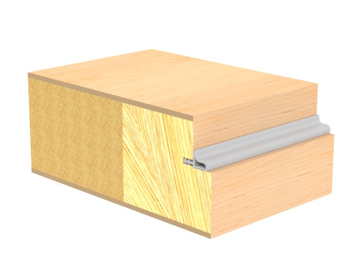 Fineret dør med fineret kant